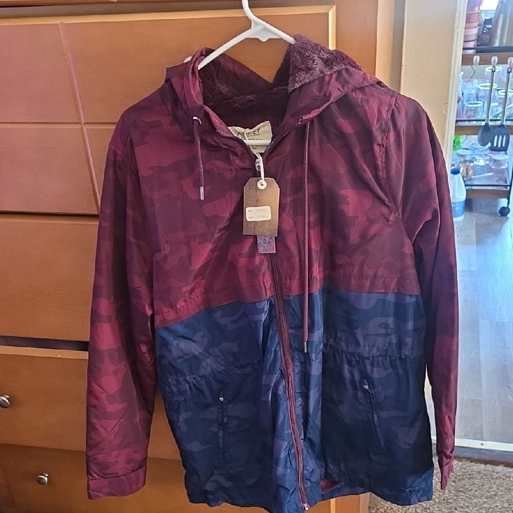 Utility Collection Ashley  Two-Tone Burgundy & Navy Hooded Jacket